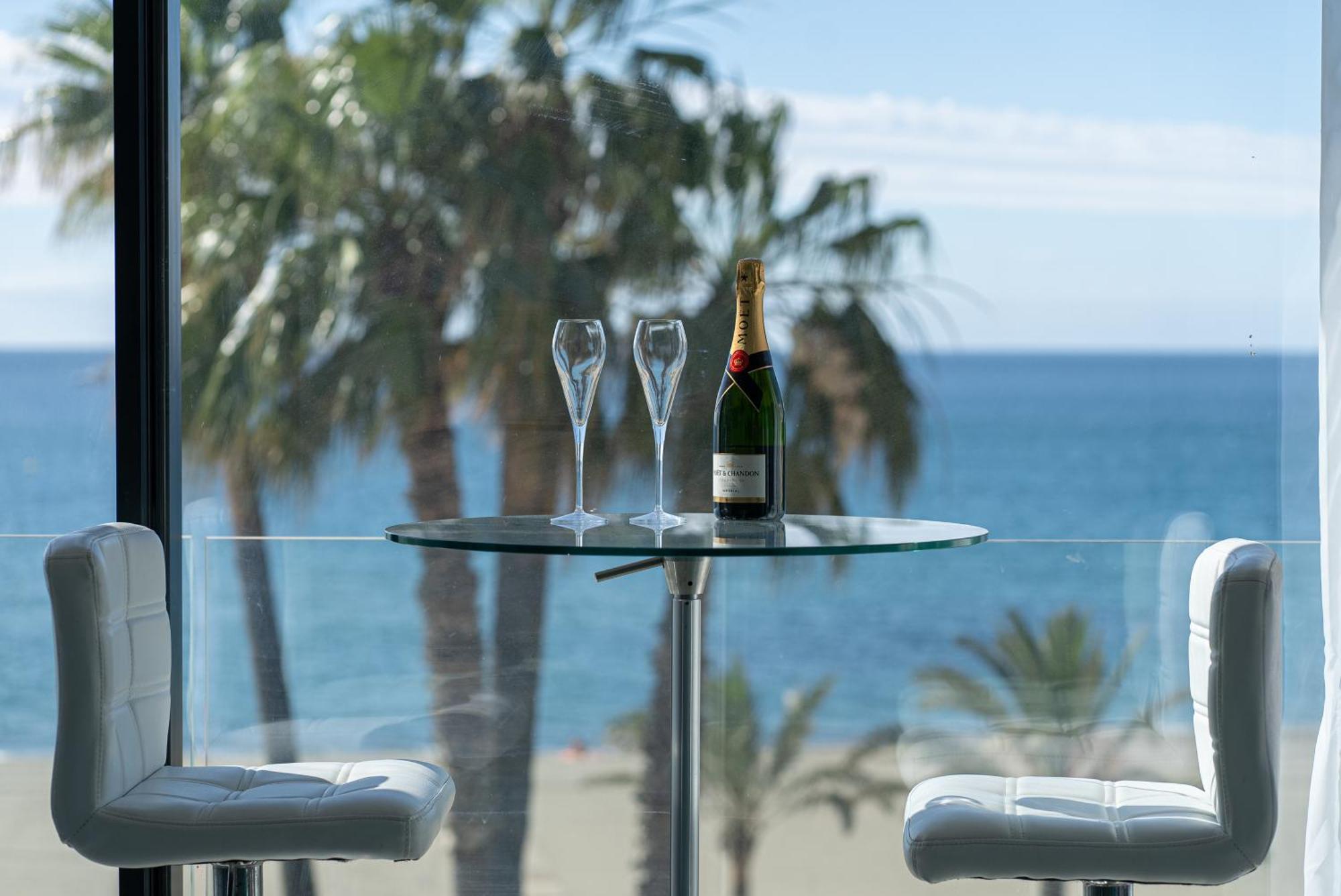 La Viu Apartment เอสเตโปนา ภายนอก รูปภาพ